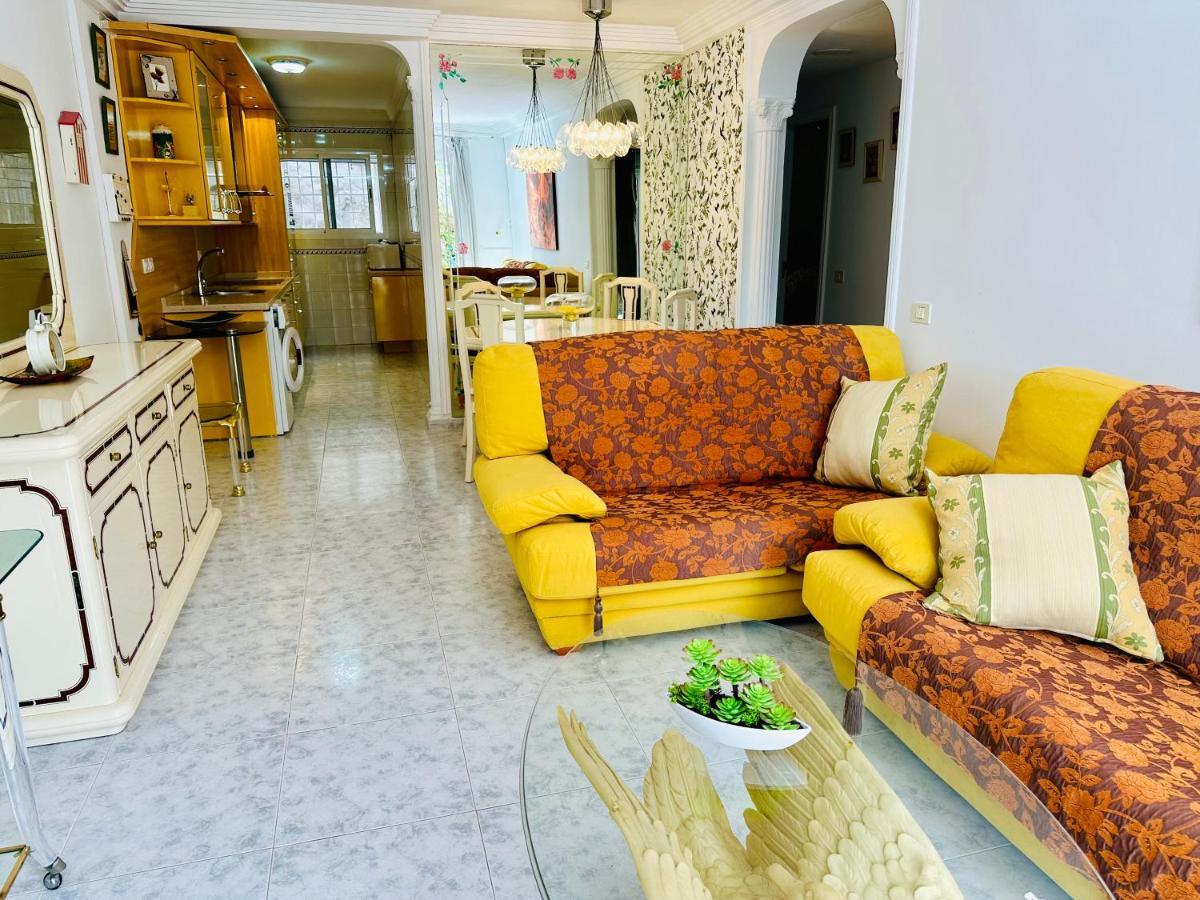 Playa Del Cura - Spacious Beachside Apartment Extérieur photo