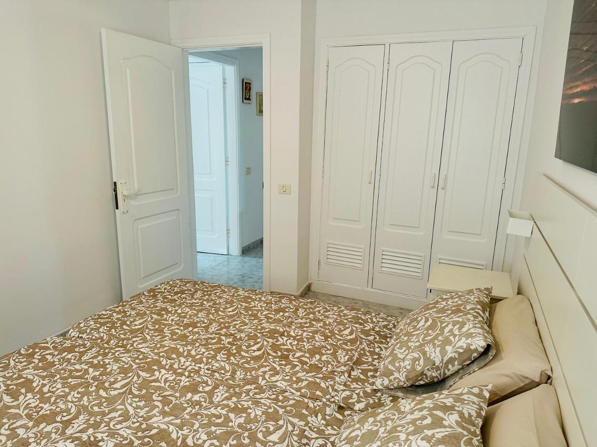 Playa Del Cura - Spacious Beachside Apartment Extérieur photo