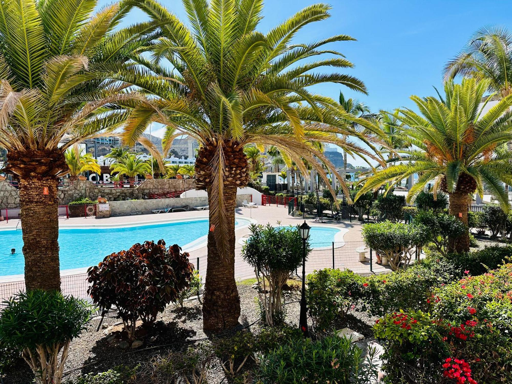Playa Del Cura - Spacious Beachside Apartment Extérieur photo